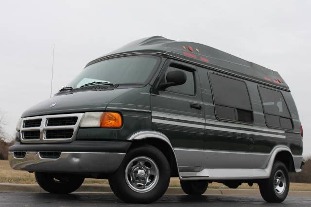 Dodge Ram Van 1999 photo 2