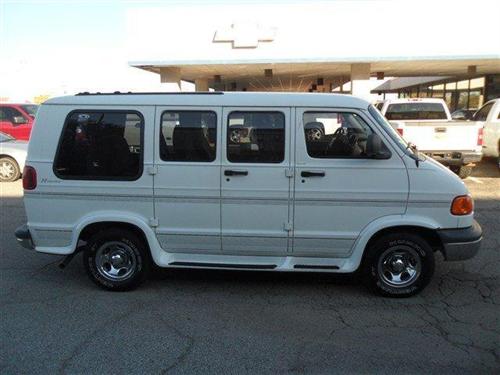 Dodge Ram Van 1999 photo 1