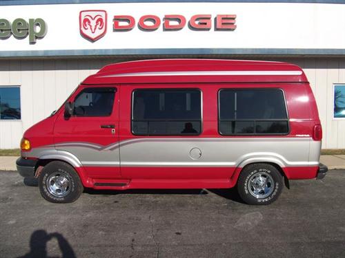 Dodge Ram Van 4dr Sdn SXT RWD Other