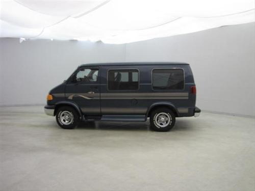 Dodge Ram Van 1999 photo 2