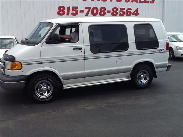 Dodge Ram Van 1999 photo 1