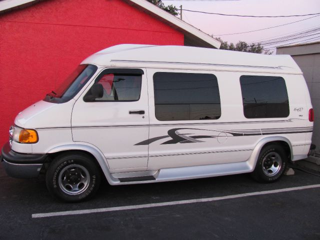 Dodge Ram Van 2000 photo 8