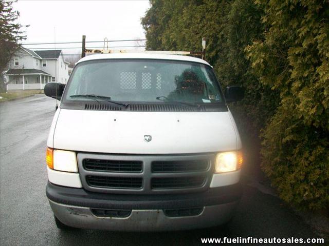 Dodge Ram Van 2001 photo 4