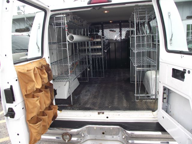 Dodge Ram Van 2001 photo 13