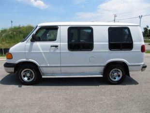 Dodge Ram Van 2001 photo 3