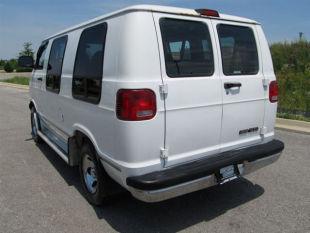 Dodge Ram Van 2001 photo 4