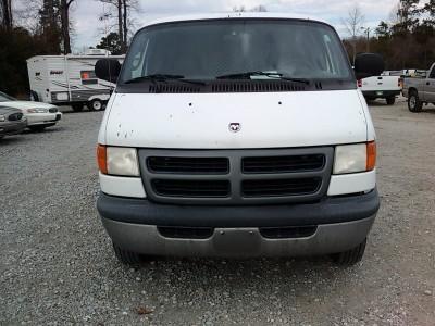 Dodge Ram Van 2001 photo 2