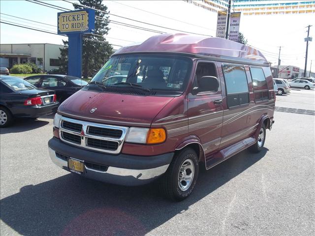 Dodge Ram Van 2001 photo 0