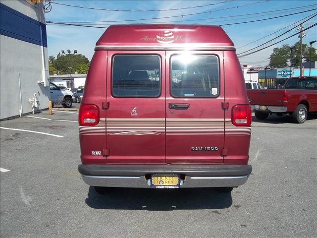 Dodge Ram Van 2001 photo 4