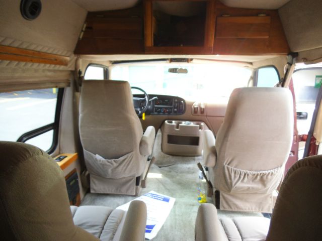 Dodge Ram Van 2002 photo 16