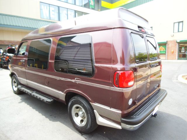 Dodge Ram Van 2002 photo 24