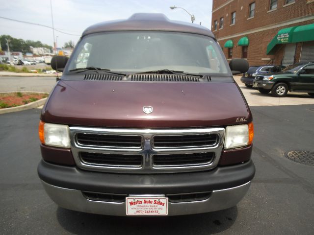 Dodge Ram Van 2002 photo 25