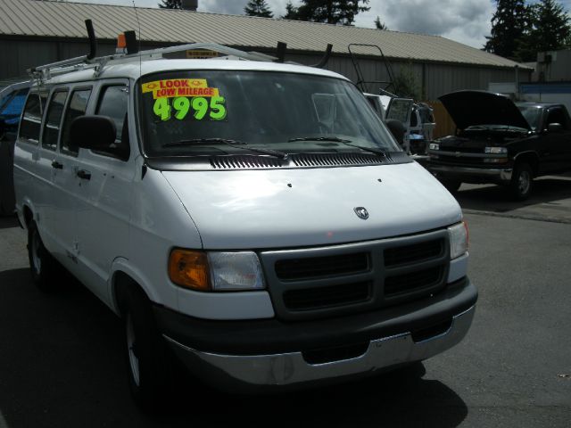 Dodge Ram Van 2002 photo 5