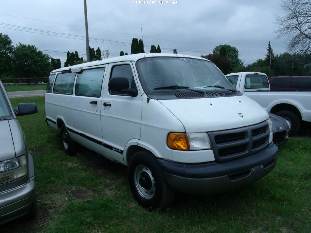 Dodge Ram Van 2002 photo 6