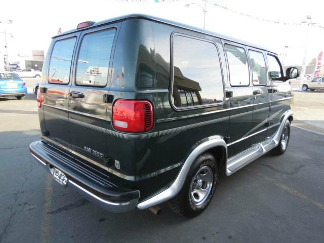 Dodge Ram Van 2002 photo 16