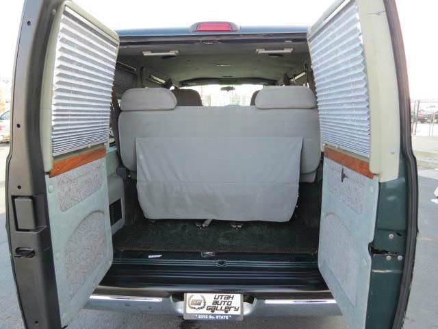 Dodge Ram Van 2002 photo 4