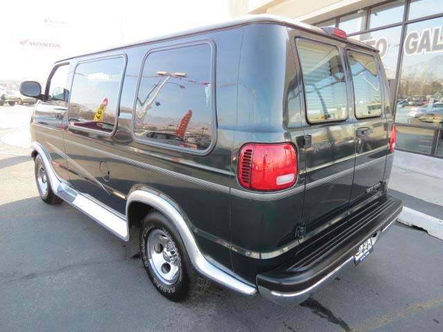 Dodge Ram Van 2002 photo 7