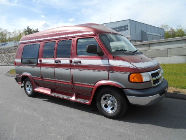 Dodge Ram Van 2002 photo 17