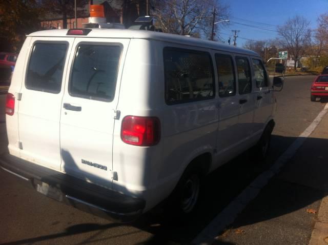 Dodge Ram Van 2002 photo 5