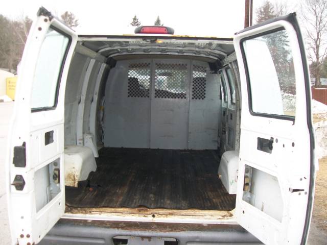 Dodge Ram Van 2003 photo 4