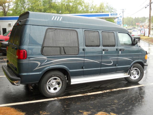 Dodge Ram Van 2003 photo 5