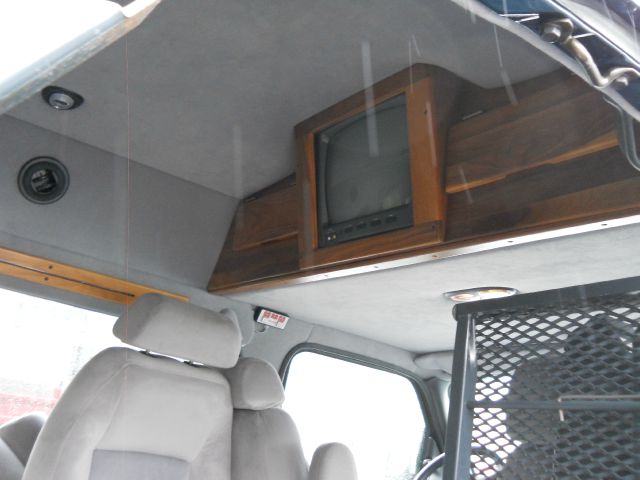 Dodge Ram Van 2003 photo 7