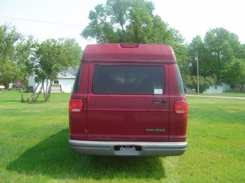 Dodge Ram Wagon SLT Hemi 4WD Other