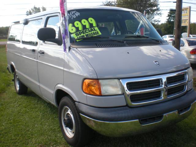 Dodge Ram Wagon Base Passenger Van