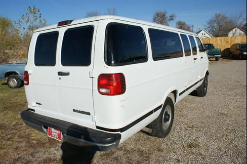 Dodge Ram Wagon 4dr Sdn SXT RWD Other