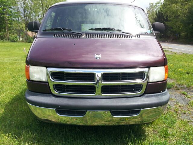 Dodge Ram Wagon 2002 photo 20