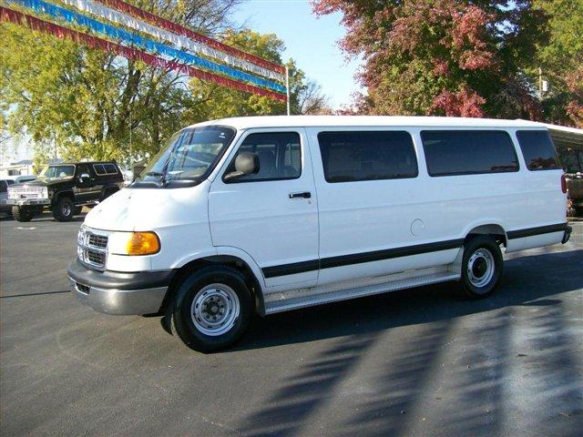 Dodge Ram Wagon Navigation/premium Plus Passenger Van