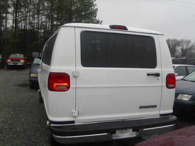 Dodge Ram Wagon 2002 photo 1