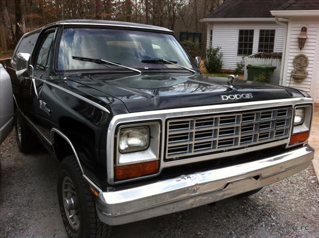 Dodge Ramcharger 1983 photo 4