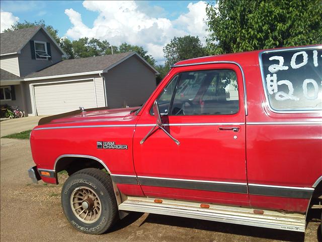 Dodge Ramcharger 1985 photo 1