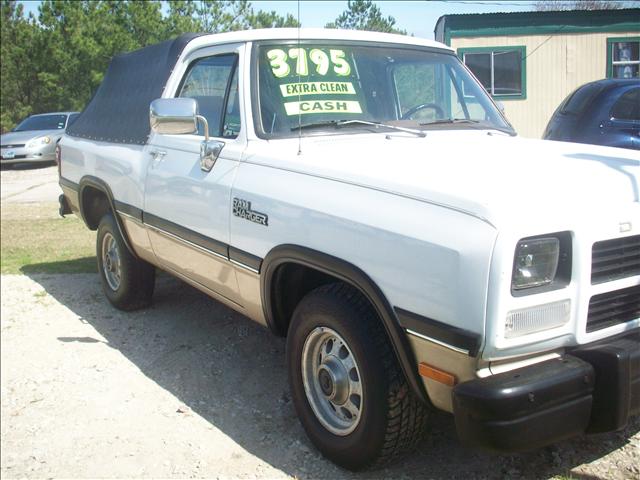 Dodge Ramcharger 1993 photo 4