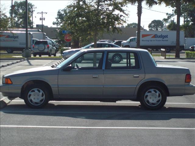 Dodge Spirit Base Sedan