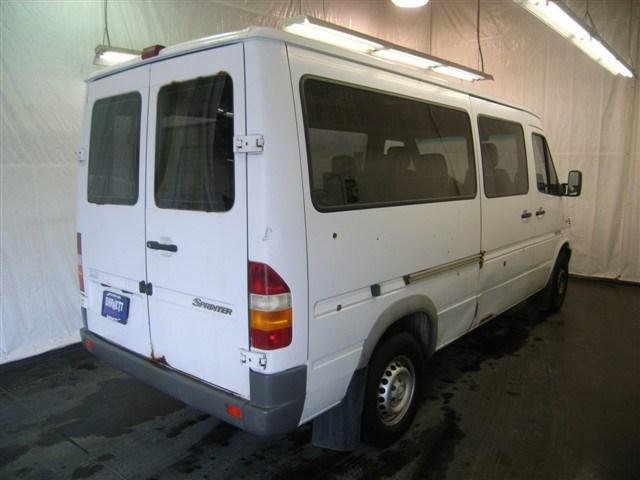 Dodge Sprinter 2500 2003 photo 4