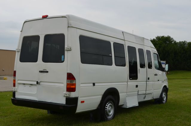 Dodge Sprinter 2500 2003 photo 3