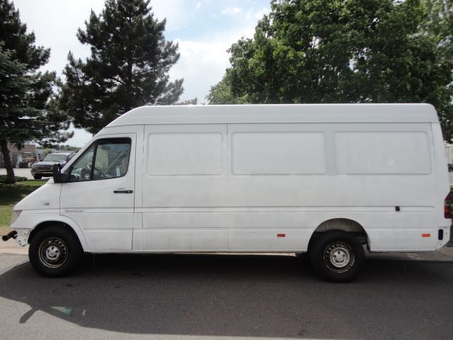 Dodge Sprinter 2500 2003 photo 3