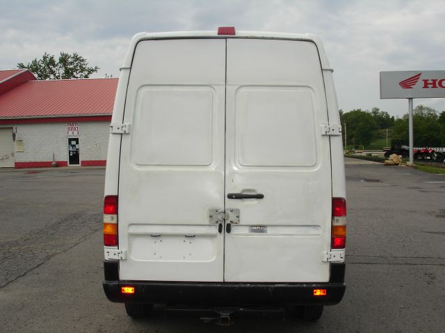 Dodge Sprinter 2500 2004 photo 25