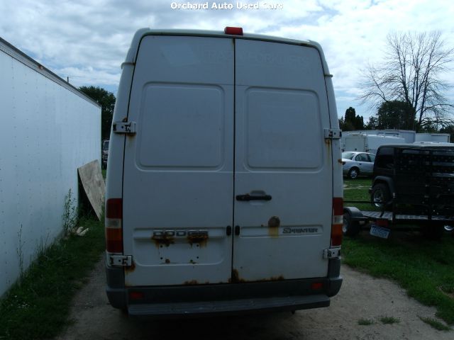 Dodge Sprinter 2500 2004 photo 3