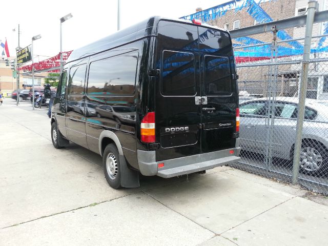 Dodge Sprinter 2500 2004 photo 1