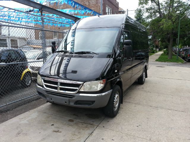 Dodge Sprinter 2500 2004 photo 2