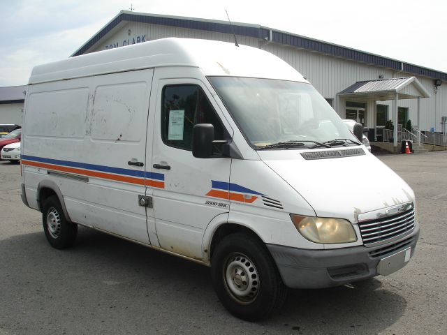 Dodge Sprinter 2500 2004 photo 16