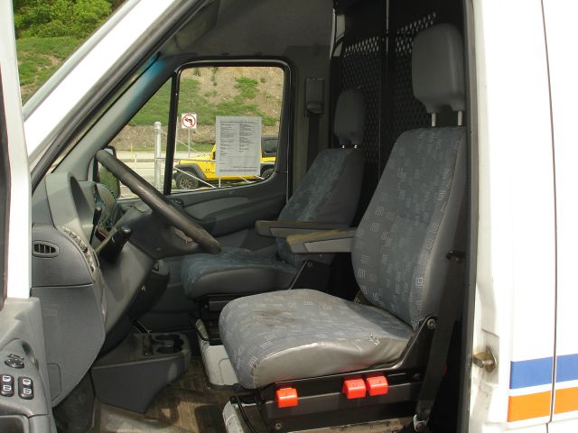 Dodge Sprinter 2500 2004 photo 23