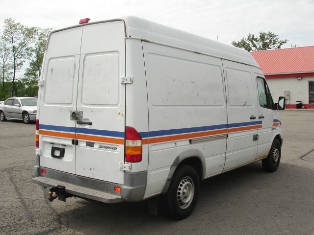 Dodge Sprinter 2500 2004 photo 26