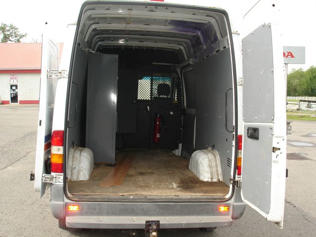 Dodge Sprinter 2500 2004 photo 28