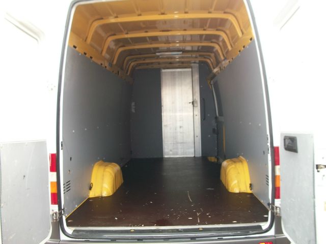 Dodge Sprinter 2500 2005 photo 17