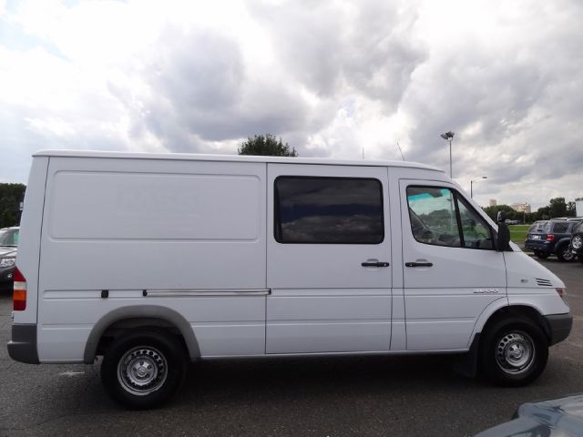 Dodge Sprinter 2500 SLT 5.7 HEMI 4WD Loaded 20 CH Passenger Van