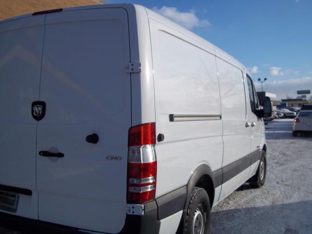 Dodge Sprinter 2500 2008 photo 2